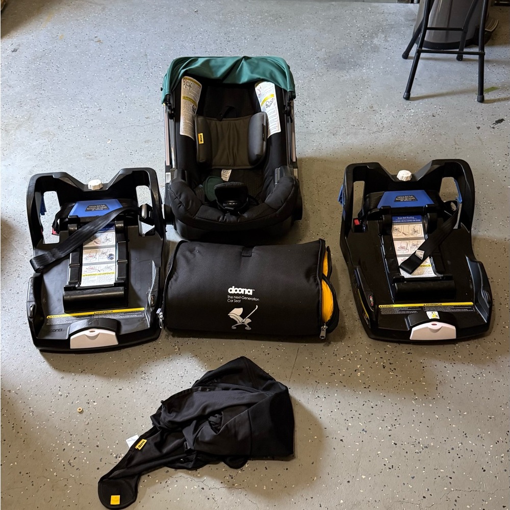 Doona Infant Car Seat + Twin Bases in Green and Black